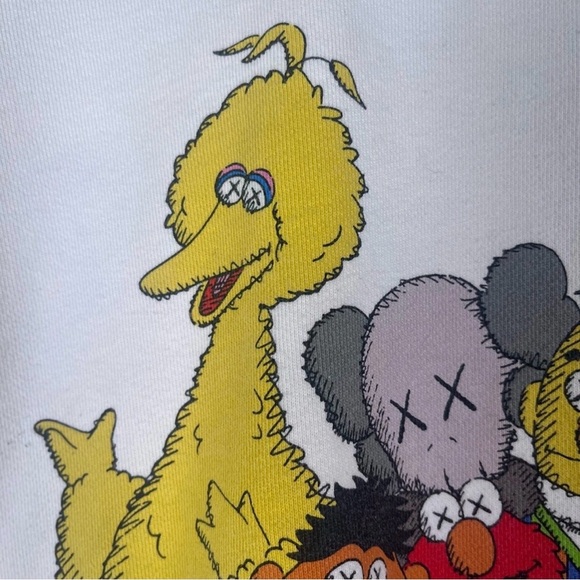 KAWS x Uniqlo x Sesame Street White Sweatshirt Unisex Medium Streetwear - Picture 4 of 8